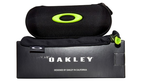  Oakley Resistor-Sweep OJ9015 Sunglasses Youth Kids Shield Style 